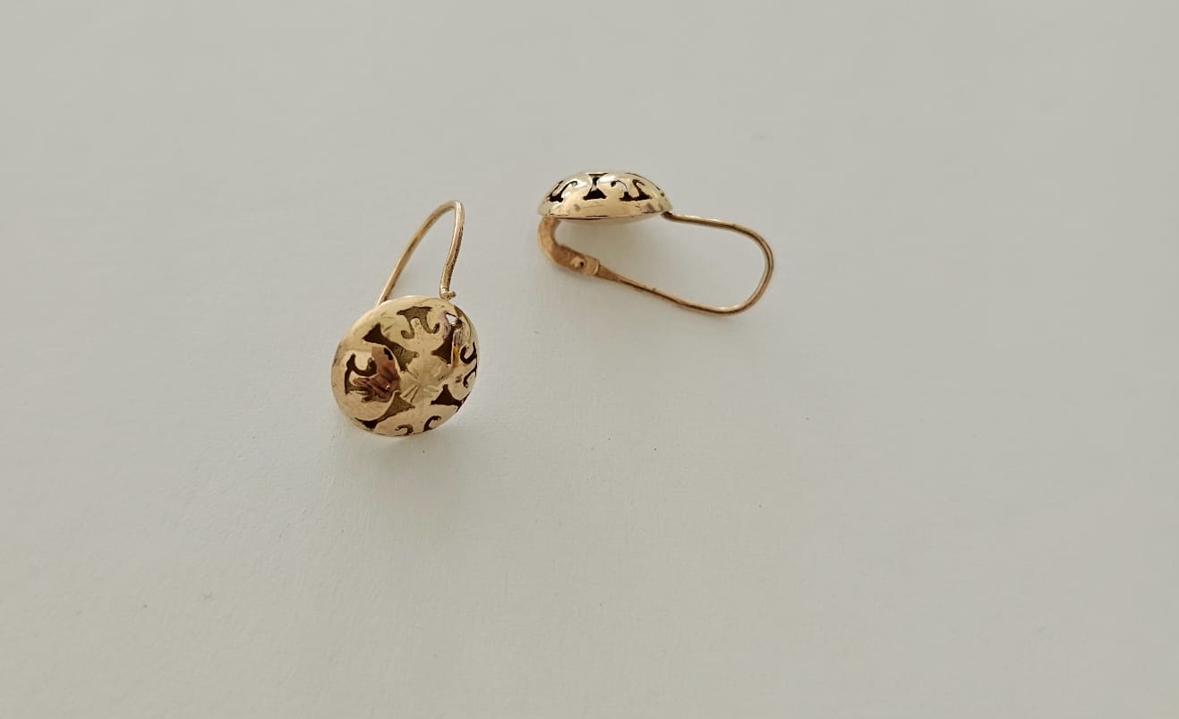 Cercei Aur 14K cu Model Tradițional Decupat – „Rădăcini de Aur”